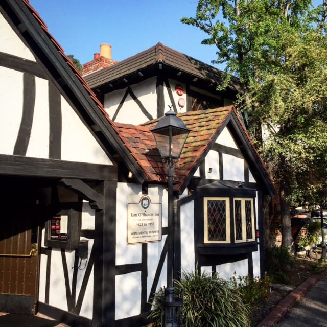 Tam O'Shanter Inn, historic building.