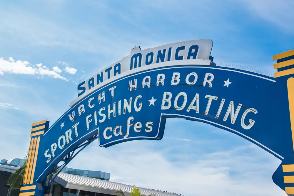 Gate,Of,Santa,Monica,Pier