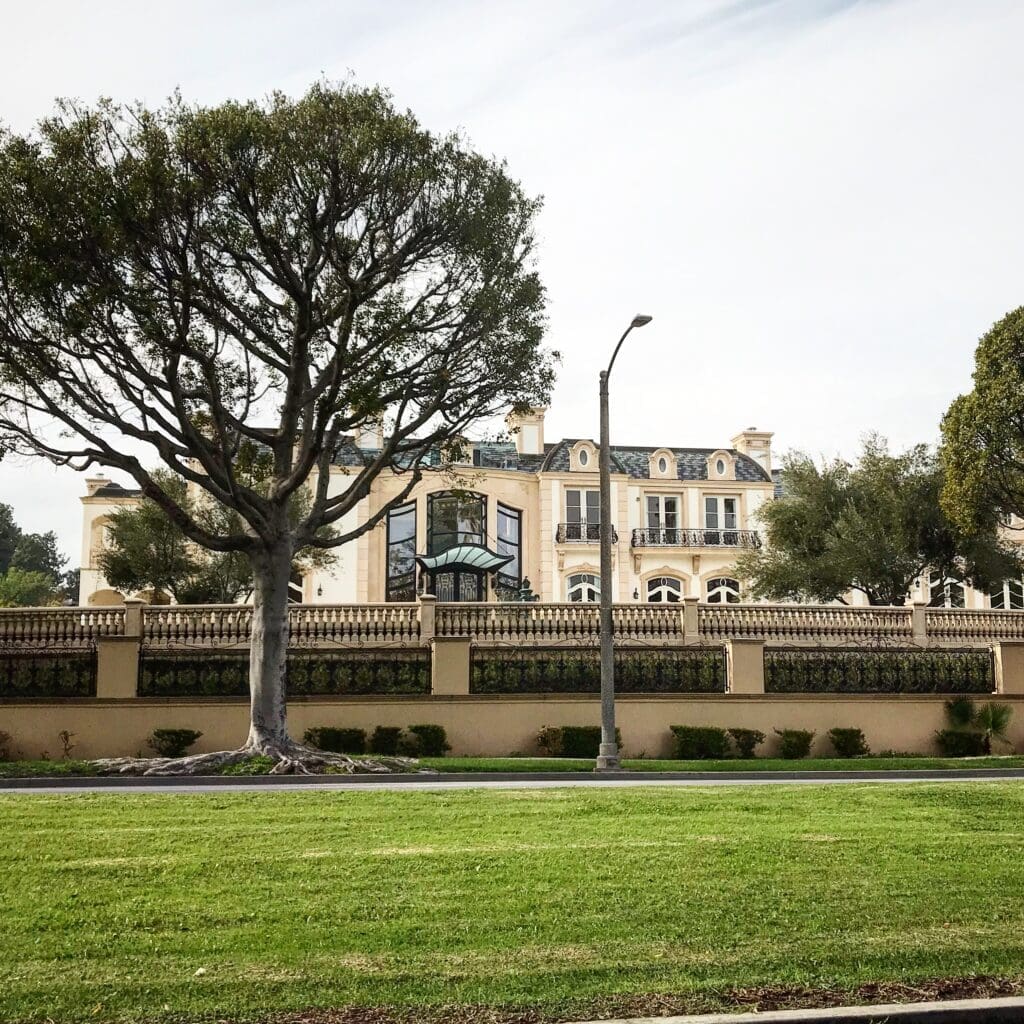 Best celebrity home tour in Hollywood. 